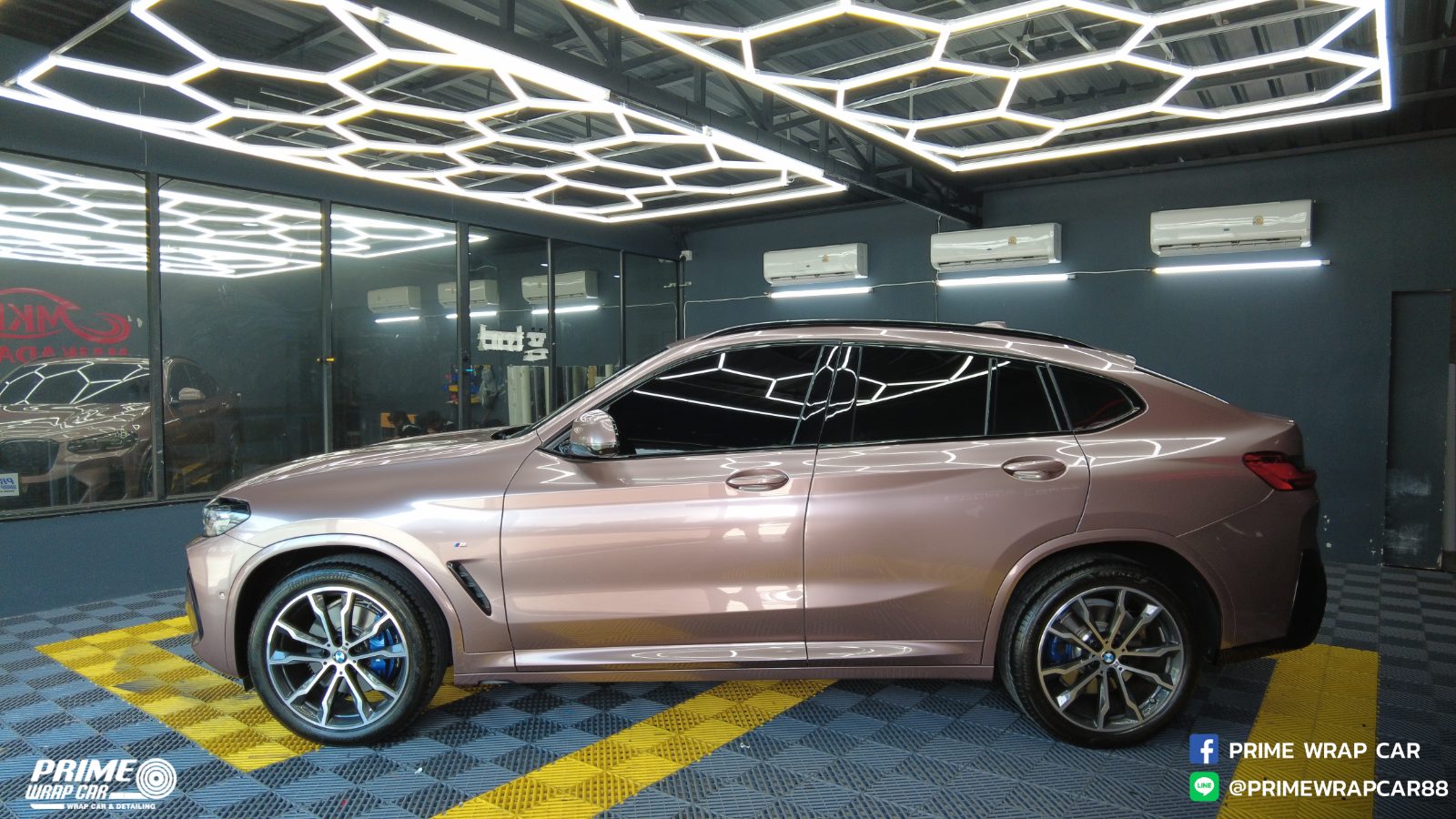 Wrap รถ BMW ปากเกร็ด เปลี่ยนสีรถหรู โดยทีมช่าง Prime Wrap Car