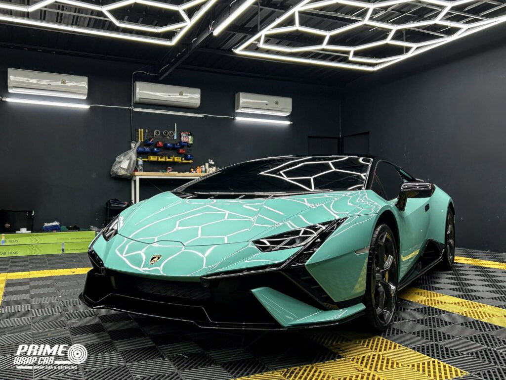 wrap supercar เสร็จงานในห้องติดตั้งปลอดฝุ่น นนทบุรี