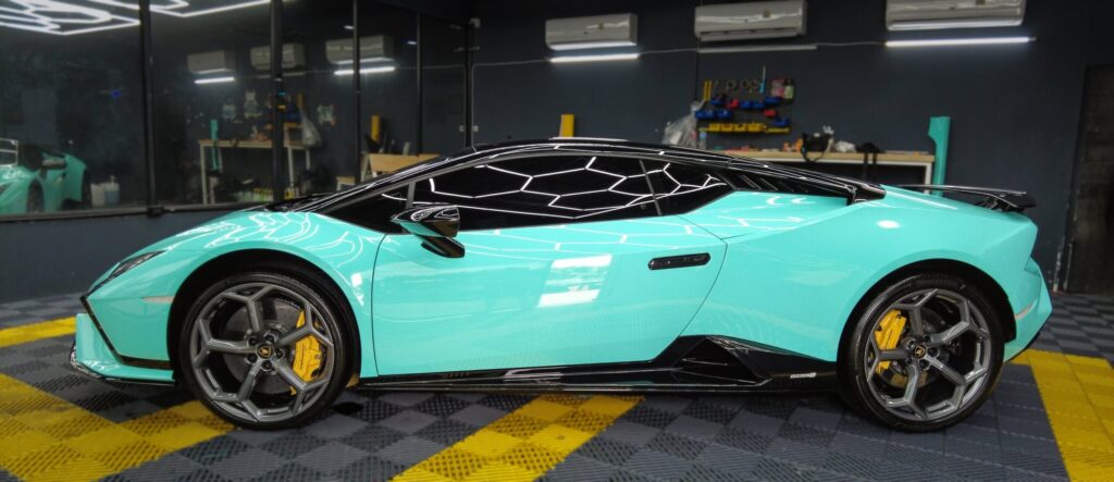 wrap supercar Lamborghini Huracan สีเขียวมิ้นต์ ผลงาน Prime Wrap Car นนทบุรี